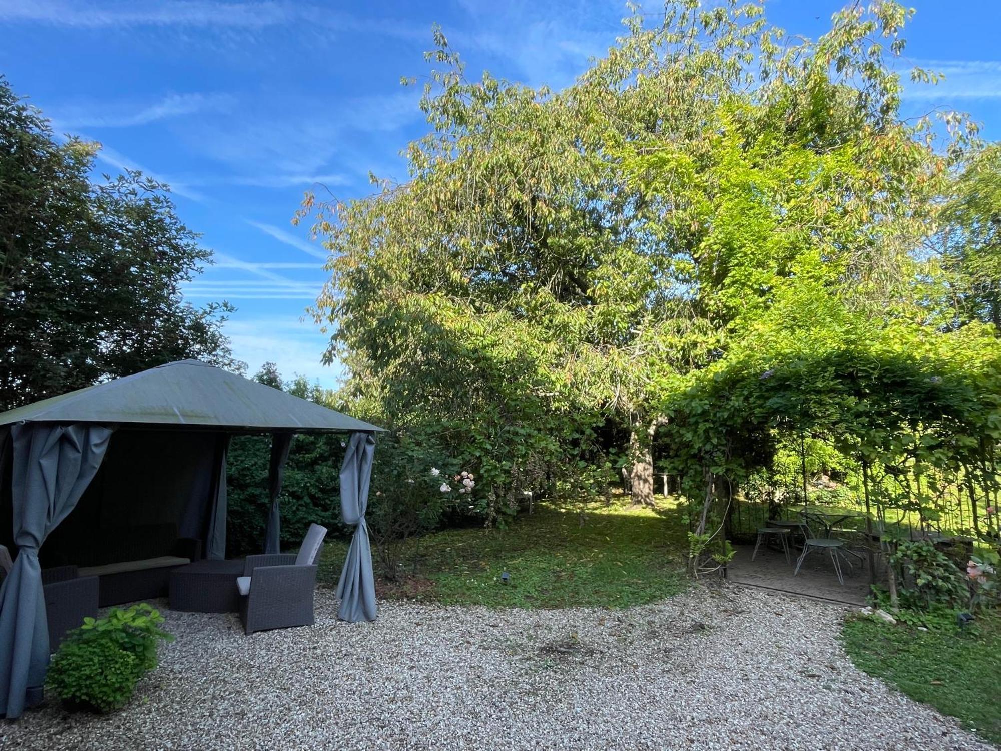 Evergreen Guesthouse Vernon  Bagian luar foto